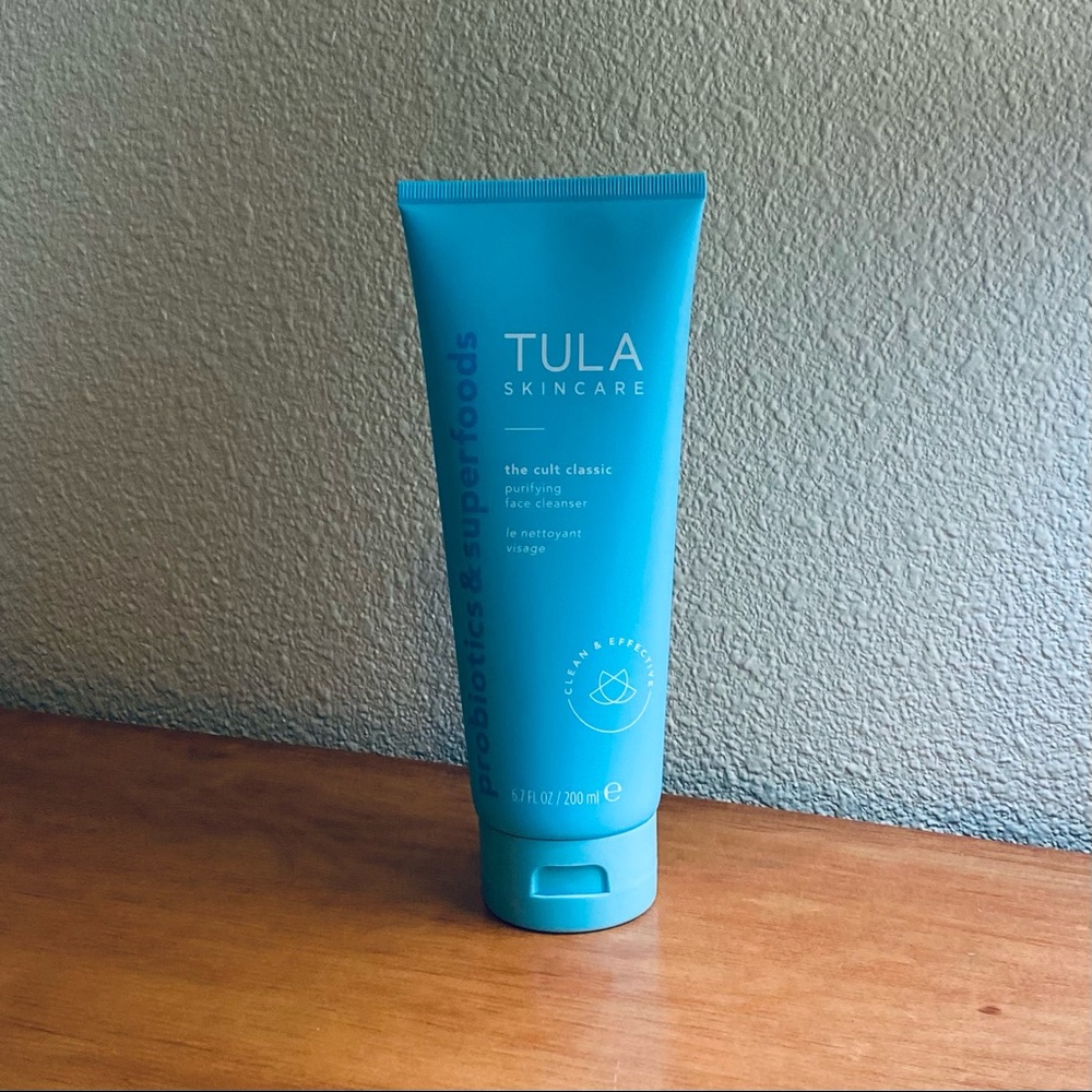 the cult classic
purifying face cleanser